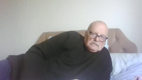 Snapshot of old_fkrr_ chatting on October 20, 7:20 am old_fkrr_ online show from October 20, 7:20 am