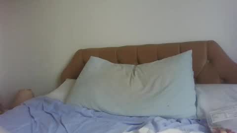 Snapshot of old_fkrr_ chatting on November 1, 12:07 pm old_fkrr_ online show from November 1, 12:07 pm