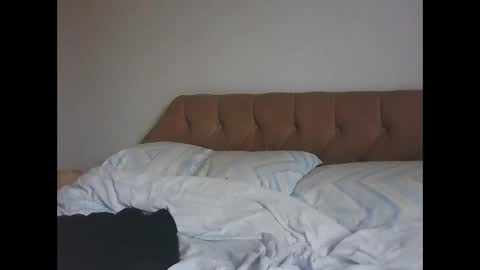 Snapshot of old_fkrr_ chatting on November 14, 11:42 am old_fkrr_ online show from November 14, 11:42 am