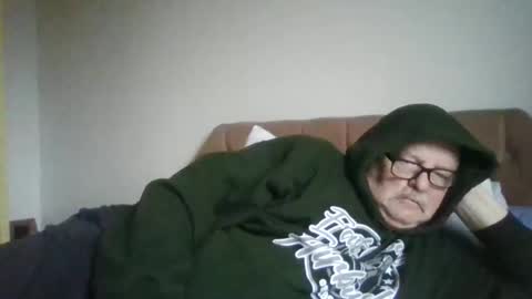 Snapshot of old_fkrr_ chatting on December 4, 9:51 am old_fkrr_ online show from December 4, 9:51 am