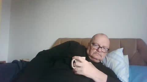 Snapshot of old_fkrr_ chatting on December 14, 11:37 am old_fkrr_ online show from December 14, 11:37 am