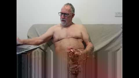 Snapshot of oldercock1411 chatting on November 21, 8:13 am oldercock1411 online show from November 21, 8:13 am