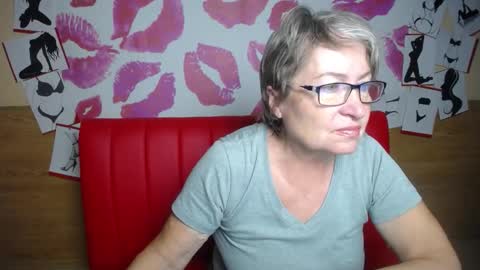 Snapshot of olgaluck chatting on December 16, 9:47 am OlgaLuck online show from December 16, 9:47 am