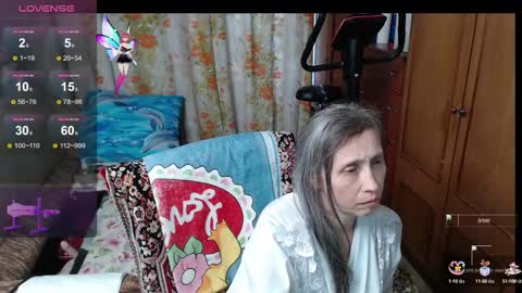 Snapshot of olguscha chatting on October 4, 12:25 pm Olguscha online show from October 4, 12:25 pm