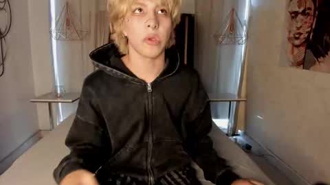 oliiverr22 online show from November 25, 8:20 pm