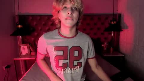 oliiverr22 online show from November 28, 12:52 pm