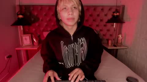 oliiverr22 online show from November 29, 12:08 pm