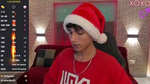 Snapshot of oliver_fast_ chatting on December 12, 1:39 pm Oliver fast online show from December 12, 1:39 pm