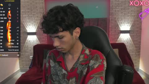 Snapshot of oliver_fast_ chatting on December 19, 10:34 am Oliver fast online show from December 19, 10:34 am