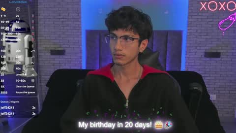 Snapshot of oliver_fast_ chatting on January 27, 8:07 am Oliver fast online show from January 27, 8:07 am