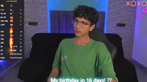 Snapshot of oliver_fast_ chatting on January 30, 4:48 am Oliver fast online show from January 30, 4:48 am