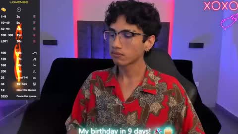 Snapshot of oliver_fast_ chatting on February 7, 5:20 am Oliver fast online show from February 7, 5:20 am