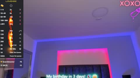 Snapshot of oliver_fast_ chatting on February 13, 10:44 am Oliver fast online show from February 13, 10:44 am