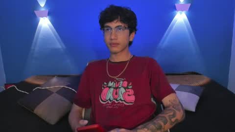 Snapshot of oliver_fast_ chatting on March 1, 8:13 am Oliver fast online show from March 1, 8:13 am