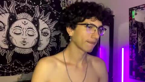 Snapshot of oliver_fast_ chatting on October 24, 8:11 am Oliver fast online show from October 24, 8:11 am