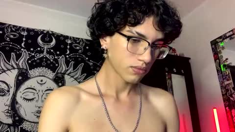 Snapshot of oliver_fast_ chatting on November 22, 9:08 am Oliver fast online show from November 22, 9:08 am