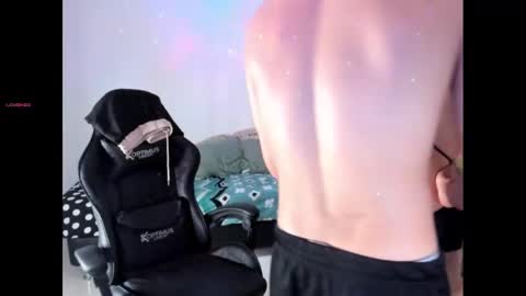 oliver_mrgn online show from September 17, 7:48 pm