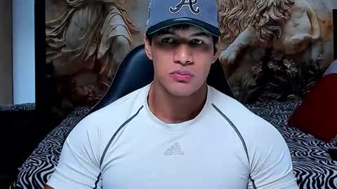 oliver_tommy online show from November 26, 12:50 pm