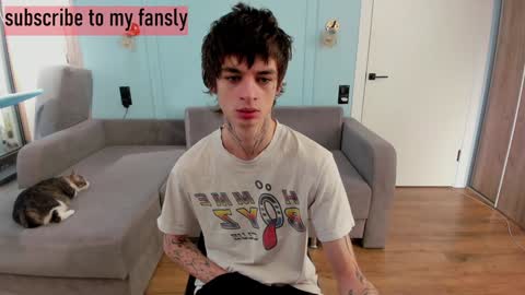 Snapshot of oliverrgroove chatting on January 2, 8:06 am oliverrgroove online show from January 2, 8:06 am