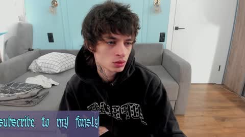 Snapshot of oliverrgroove chatting on January 16, 3:56 pm oliverrgroove online show from January 16, 3:56 pm