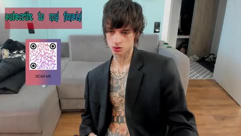 Snapshot of oliverrgroove chatting on February 21, 1:22 pm oliverrgroove online show from February 21, 1:22 pm