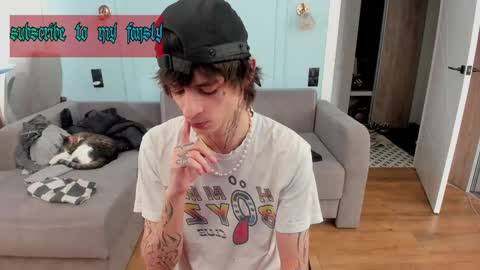 Snapshot of oliverrgroove chatting on February 25, 4:31 pm oliverrgroove online show from February 25, 4:31 pm