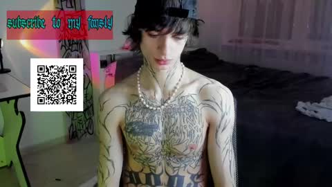 Snapshot of oliverrgroove chatting on March 9, 4:33 pm oliverrgroove online show from March 9, 4:33 pm