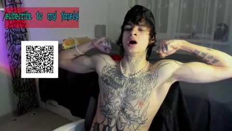 Snapshot of oliverrgroove chatting on March 11, 4:29 pm oliverrgroove online show from March 11, 4:29 pm