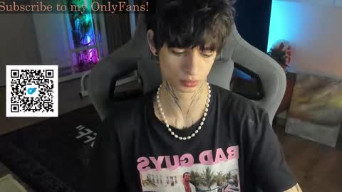 Snapshot of oliverrgroove chatting on October 10, 2:16 pm oliverrgroove online show from October 10, 2:16 pm