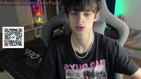 Snapshot of oliverrgroove chatting on October 11, 2:26 pm oliverrgroove online show from October 11, 2:26 pm