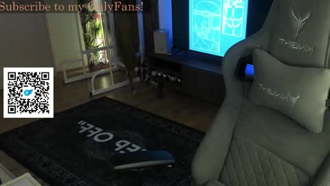 Snapshot of oliverrgroove chatting on October 17, 2:19 pm oliverrgroove online show from October 17, 2:19 pm