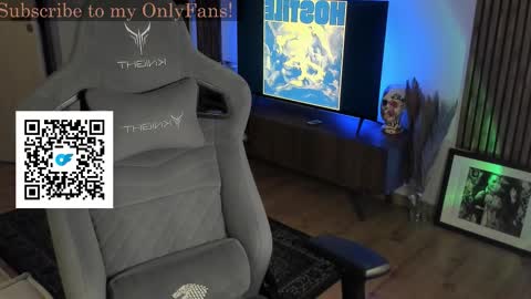 Snapshot of oliverrgroove chatting on November 3, 4:14 am oliverrgroove online show from November 3, 4:14 am