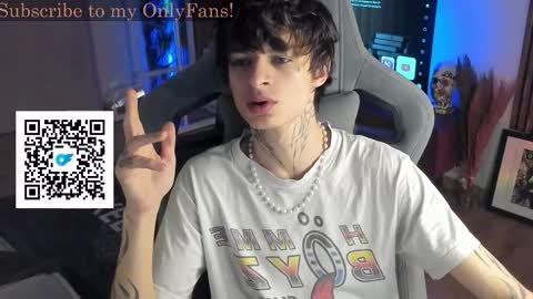 Snapshot of oliverrgroove chatting on November 8, 3:12 pm oliverrgroove online show from November 8, 3:12 pm