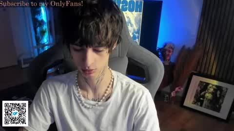 Snapshot of oliverrgroove chatting on November 29, 3:15 pm oliverrgroove online show from November 29, 3:15 pm