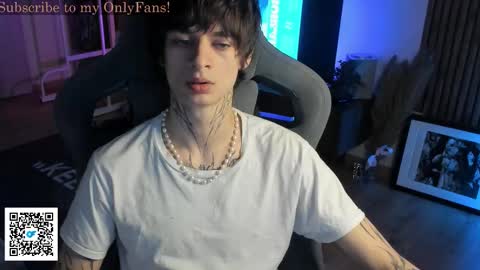 Snapshot of oliverrgroove chatting on November 30, 2:10 pm oliverrgroove online show from November 30, 2:10 pm