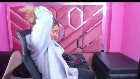  OLIVIA  online show from February 11, 3:29 am