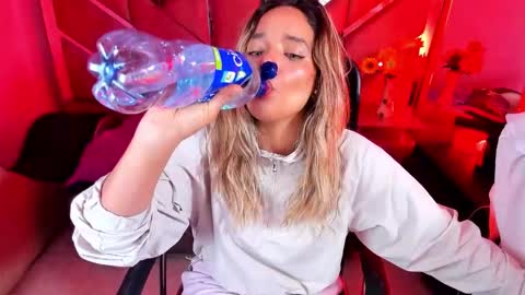  OLIVIA  online show from November 5, 4:01 am