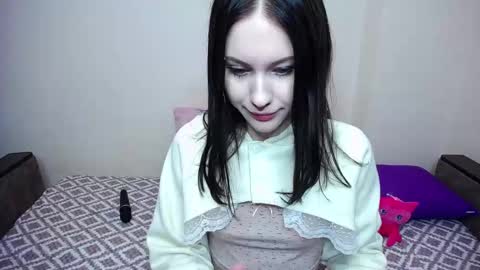 olivia_graceee online show from September 11, 8:58 am