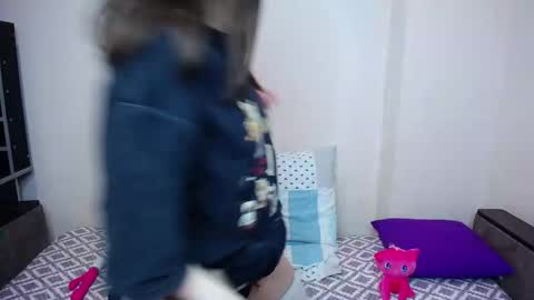 olivia_graceee online show from November 29, 9:34 am