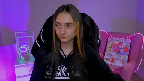 olivia_norton_ online show from October 16, 1:12 pm