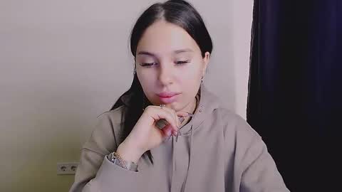 Olivia online show from September 29, 3:44 am