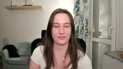 Snapshot of oliviaaa2003 chatting on January 6, 10:15 pm Oliwiaa2004 online show from January 6, 10:15 pm