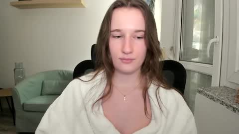 Snapshot of oliviaaa2003 chatting on January 26, 11:08 pm Oliwiaa2004 online show from January 26, 11:08 pm