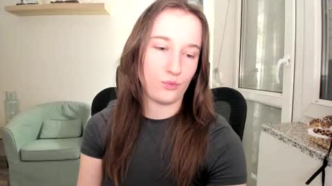 Snapshot of oliviaaa2003 chatting on February 9, 6:26 pm Oliwiaa2004 online show from February 9, 6:26 pm