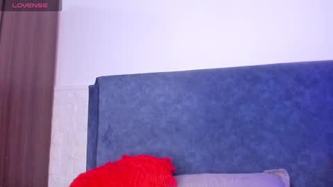 Snapshot of oliviabrady1 chatting on December 6, 2:35 am OLIVIA online show from December 6, 2:35 am