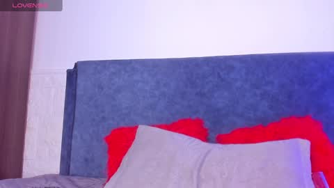 Snapshot of oliviabrady1 chatting on December 11, 11:32 pm OLIVIA online show from December 11, 11:32 pm