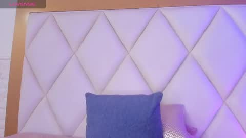 Snapshot of oliviabrady1 chatting on February 6, 3:06 am OLIVIA online show from February 6, 3:06 am