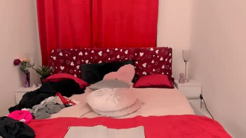 oliviaBeauty online show from December 2, 4:09 pm