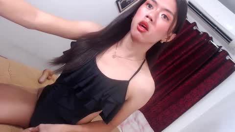 oliviaknightx online show from December 4, 2:59 pm