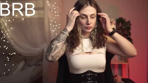 Liv online show from September 29, 8:24 pm